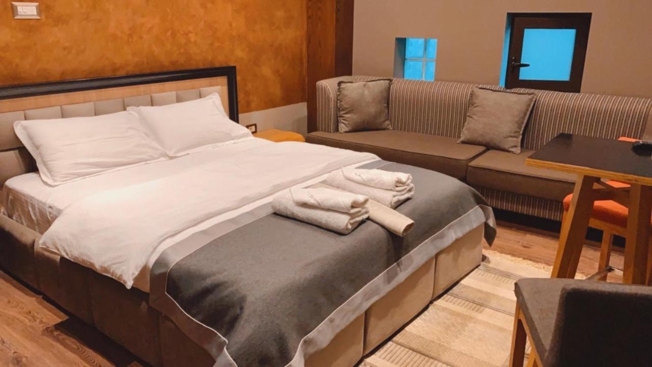 Guest House People Корча Екстер'єр фото