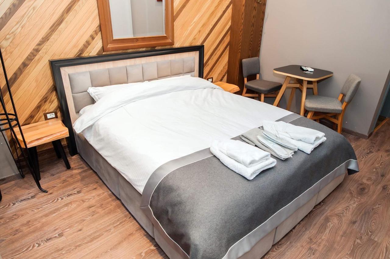 Guest House People Корча Екстер'єр фото